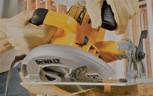 DEWALT Circular Saw with Electric Brake